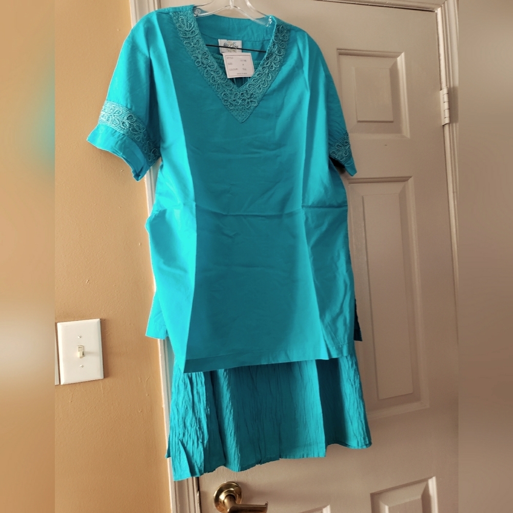 Ladies 2 piece skirt set